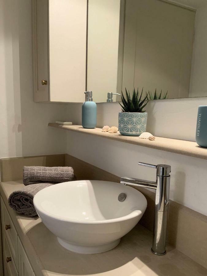 Aqua Blue, Only 100 Meters From The Beach Of Gialiskari Ioulis ภายนอก รูปภาพ